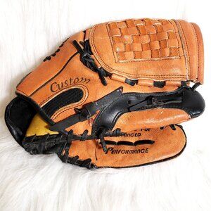CHAMPRO AP-660-12” CUSTOM FIELDER’S Right Hand Throw Baseball Glove Pre-Owned